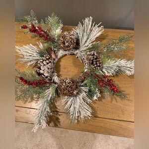 Pier 1, Snowy Pinecone and Berry Candle Ring, Great Condition, 18” Diameter